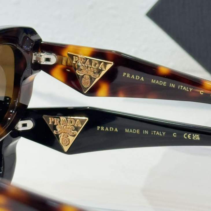 Picture of Prada Sunglasses _SKUfw76146119fw